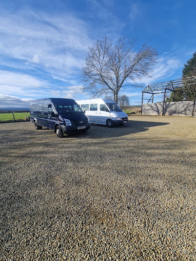 Hepworth Wakefield minibus hire